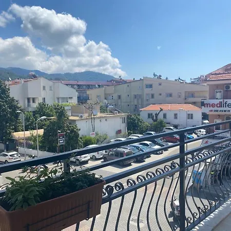 Central And Cozy Near Public Beach * مرمريس