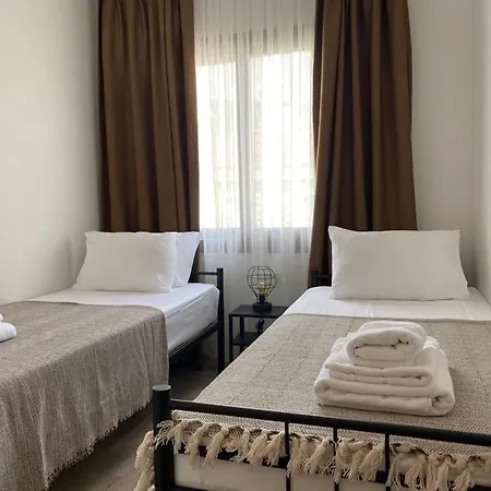 Central And Cozy Near Public Beach Apartmán